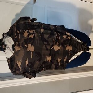 Body suit Camo. Lg